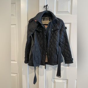 Burberry quilted coat with belt and detachable hood